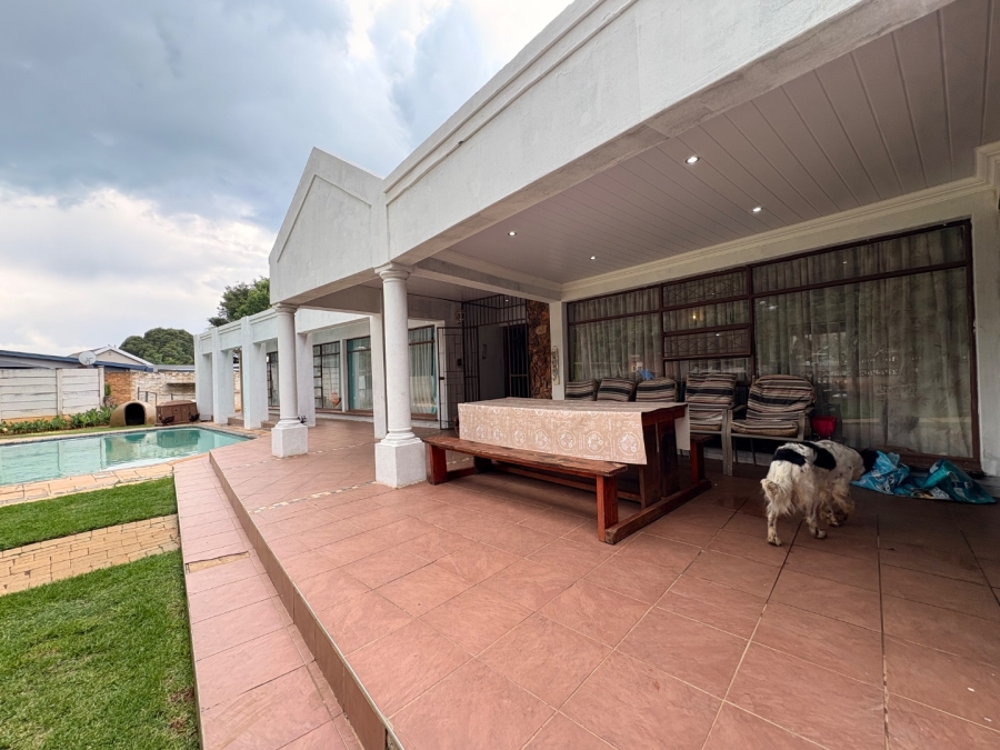 4 Bedroom Property for Sale in Flamwood North West